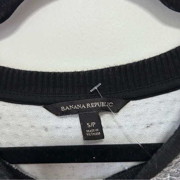 Banana Republic Quilted Gray and Black Women's Sweater size Small Oversized long - Picture 3 of 8